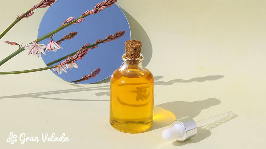 desmaquillante-casero-con-aceite-de-almendras-dulces